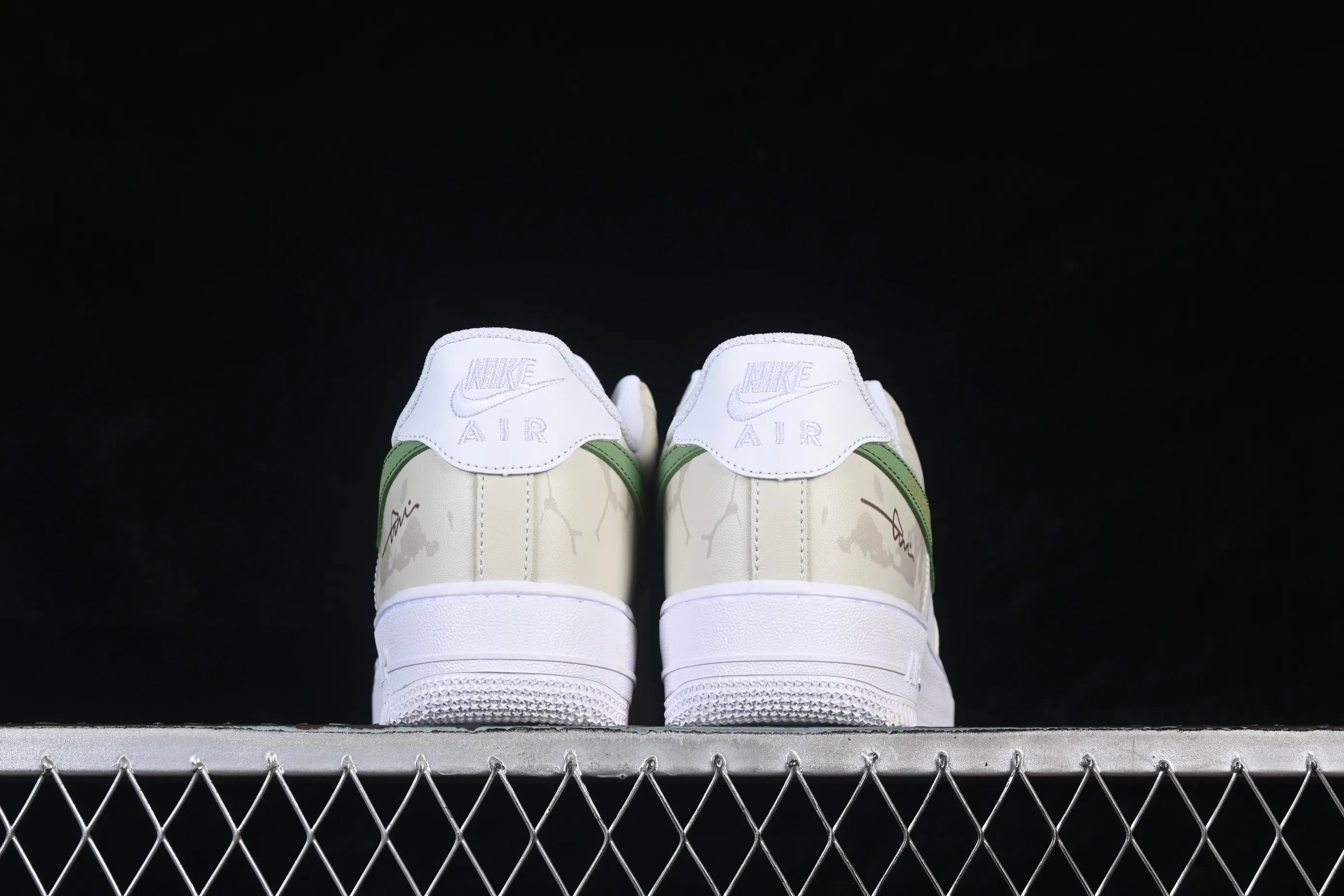 All categories Nk Air Force 1 Air Force series Nk Air Force 1 Low Air Force low-top Nike Air Force 1'07 Low brown-green prologue Air Force 1 low-top casual sneakers ZH0316-130